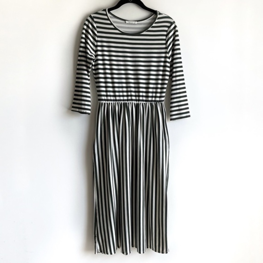 Reborn J Green and White Striped 3/4 Sleeve Midi Dress Size Small